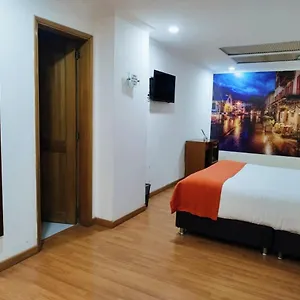 *** Hotel Eurolan 93 Colombia